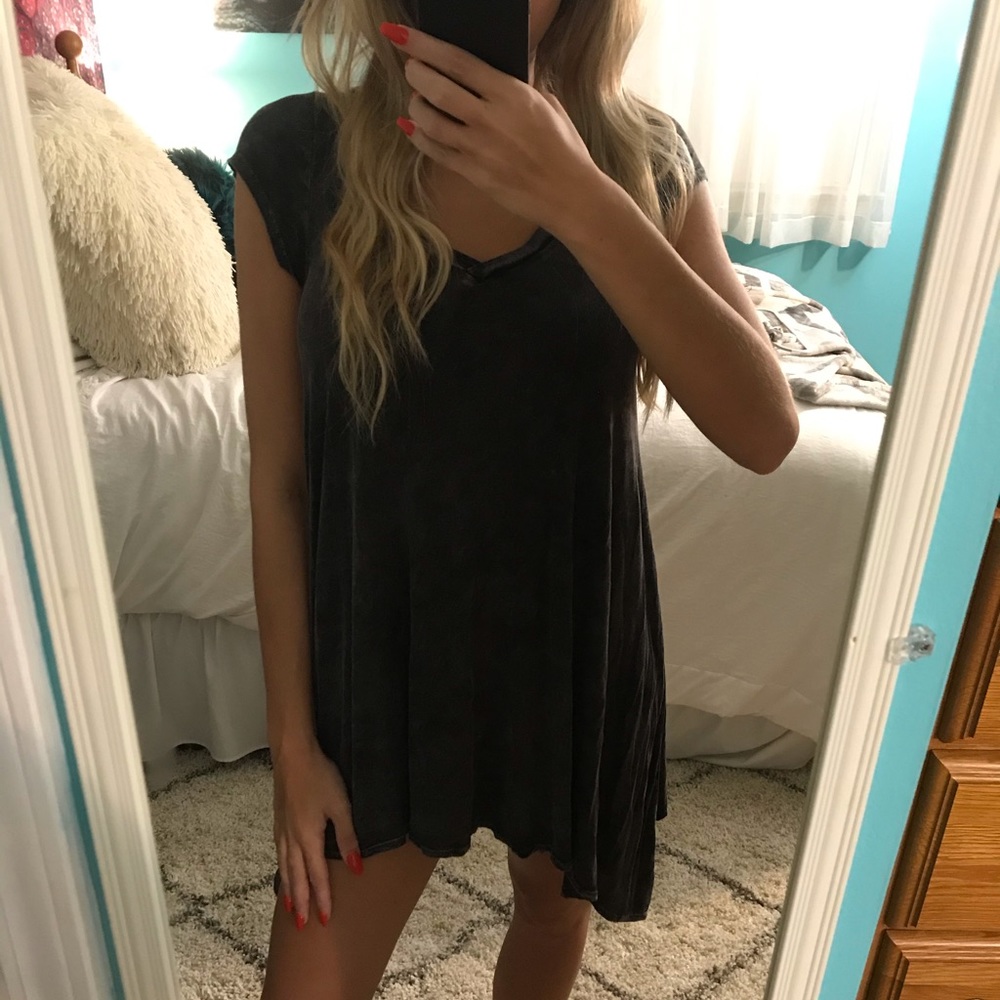 Flowy Dress - Picture 4 of 6